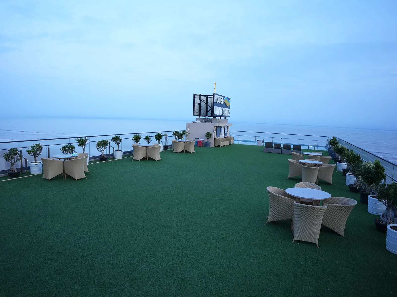 roof-top-lawn