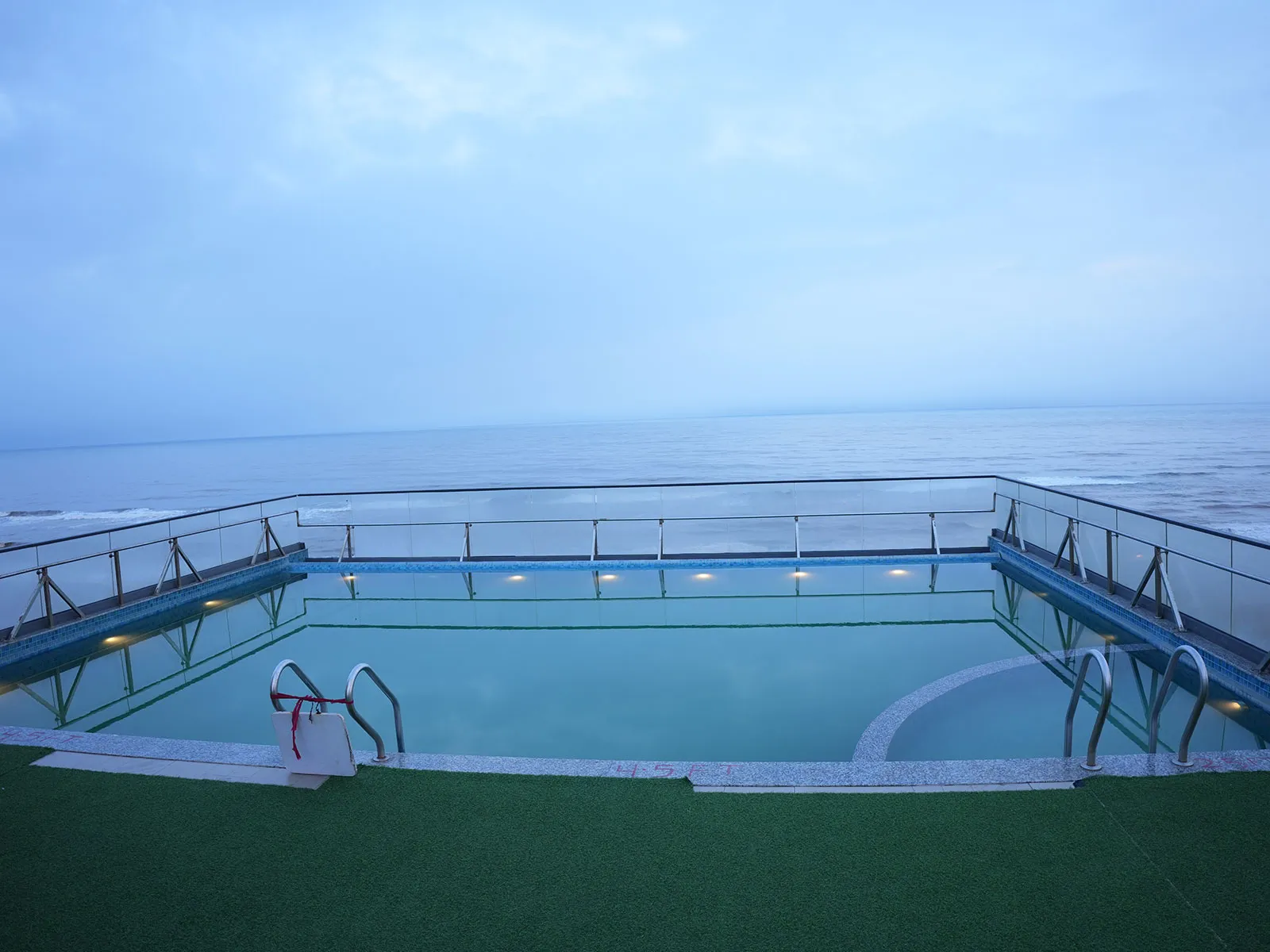 swimming-pool